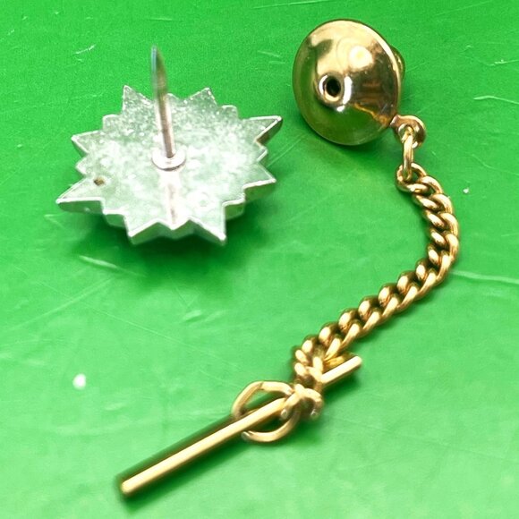 VTG Bell Trading Post Tie Tack Red Stone Starburst Men's Lapel Pin Mid Century - Picture 5 of 7